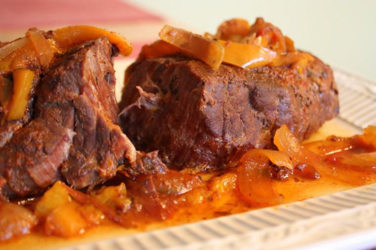 Slow Cooker Steak Pizzaiola on platter