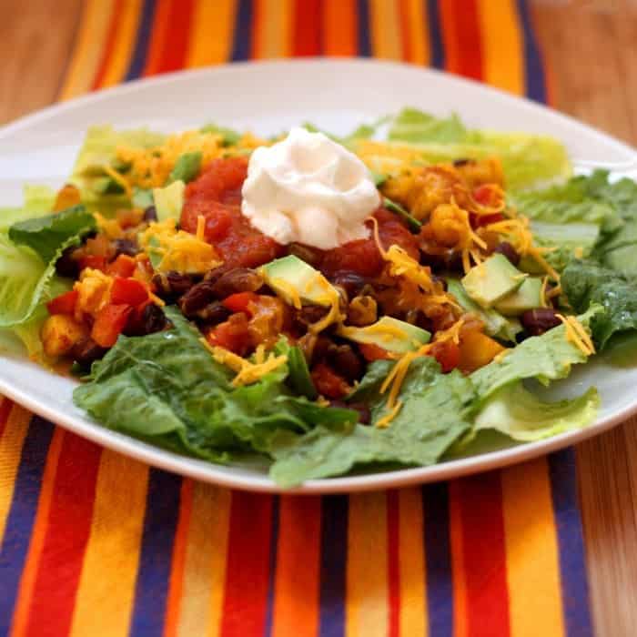 Mexican Black Bean Taco Salads are a great gluten free Cinco de Mayo food option, or a quick and easy weeknight dinner any time of the year. | CupcakesAndKaleChips.com