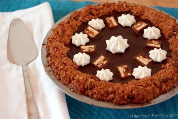 Monster Snickers Pie - a giant monster cookie crust and layers of caramel, peanuts, and chocolate ganache, this is the ultimate dessert recipe! | cupcakesandkalechips.com | gluten free