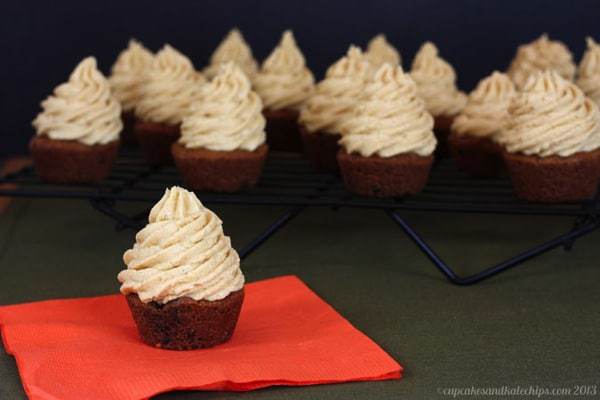 Mini Chocolate Chip Cookie Cupcakes with Browned Butter Pumpkin Spice Frosting | cupcakesandkalechips.com | gluten free option