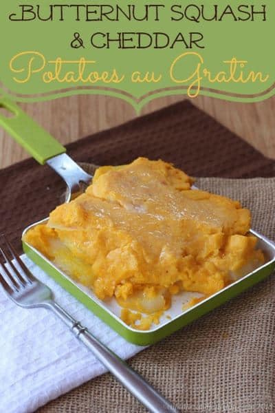 Cheesy Butternut Squash Potatoes au Gratin is a gluten free side dish, with creamy cheddar cheese sauce and Parmesan cheese baked over sliced butternut squash and potatoes. | cupcakesandkalechips.com 