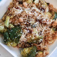 slow cooker vegetable Parmesan quinoa