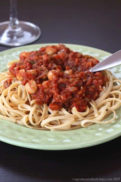 Vegan Vegetable Tomato Sauce with Chickpeas | cupcakesandkalechips.com | #glutenfree #vegetables #pasta #vegetarian