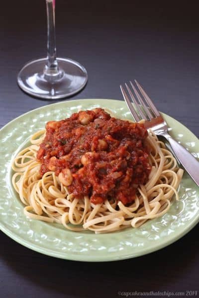 Vegan Vegetable Tomato Sauce with Chickpeas | cupcakesandkalechips.com | #glutenfree #vegetables #pasta #vegetarian