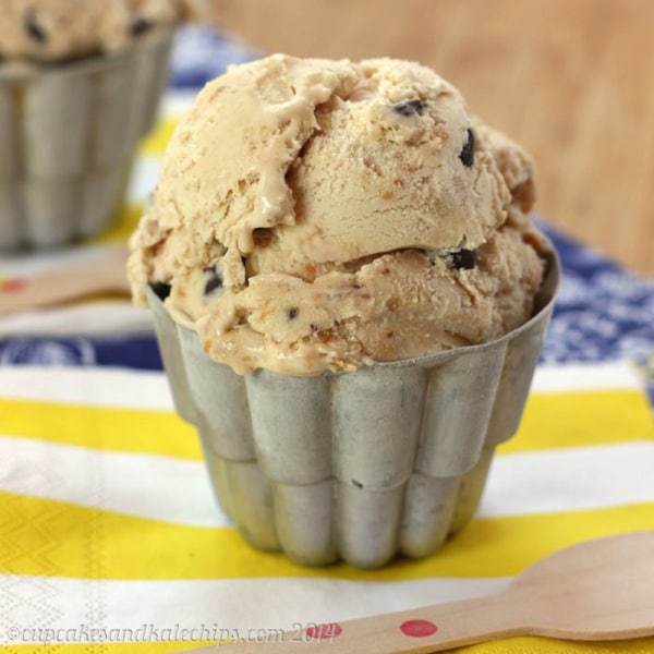 "Funky Monkey" PB Ripple Chip Banana Ice Cream - it's easy to make the best ice cream ever for peanut butter and chocolate lovers! | cupcakesandkalechips.com | #dessert #glutenfree