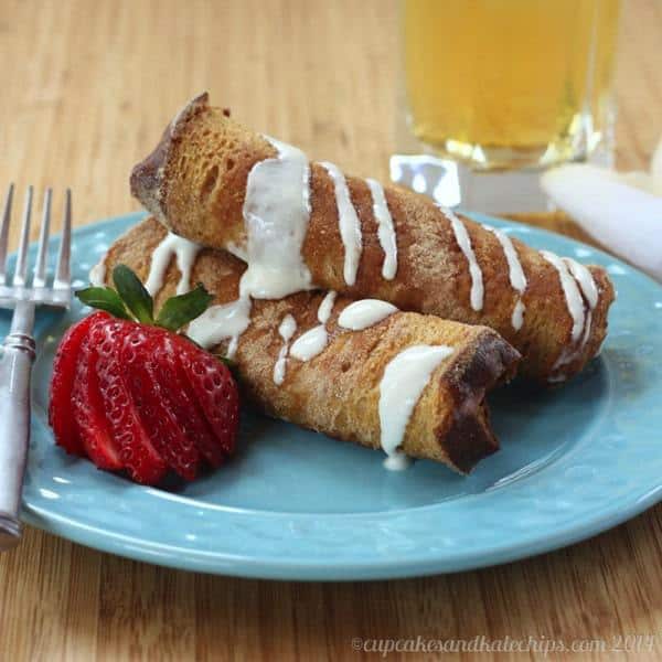 Strawberry Cheesecake French Toast Roll-Ups | cupcakesandkalechips.com | #breakfast #brunch #strawberries