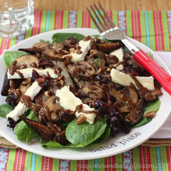 Bella & Brie Steakhouse Salad with Fig Balsamic Vinaigrette - our new favorite! | cupcakesandkalechips.com | #glutenfree #beef #steak