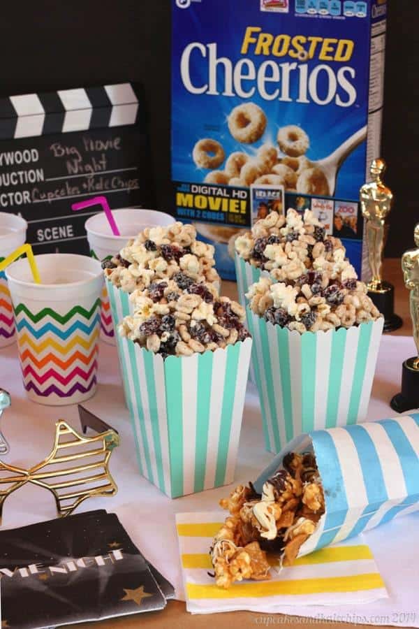 Very Berry Cheerios Popcorn Snack Mix in blue and white striped popcorn bags.