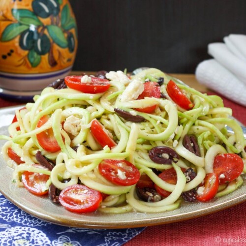 https://cupcakesandkalechips.com/wp-content/uploads/2014/07/Zoodles-Greek-Salad-Recipe-5983-500x500.jpg