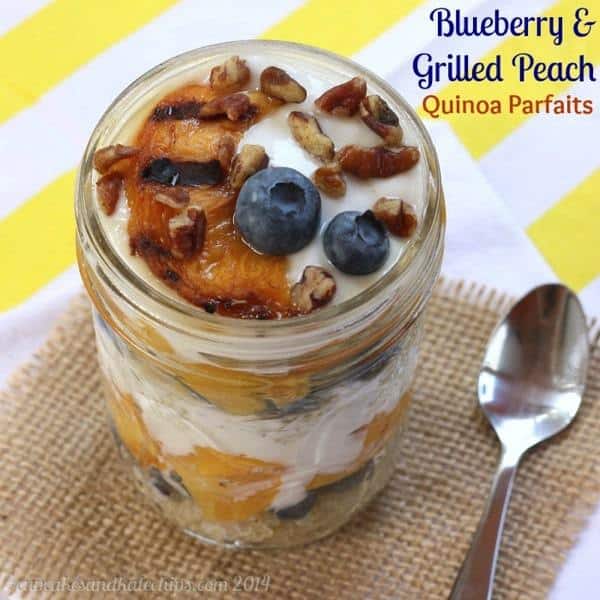 Blueberry & Grilled Peach Quinoa Parfaits - a healthy breakfast, snack or dessert recipe with sweet summer fruit and Greek yogurt! Gluten free too! | cupcakesandkalechips.com 