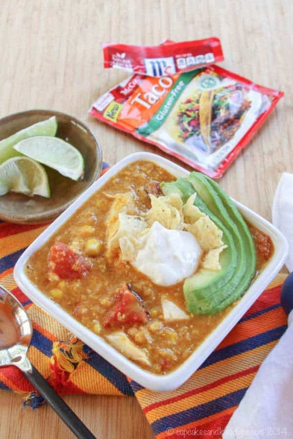 Gluten Free Chicken Taco Corn Chowder is a spicy version of my favorite soup recipe that's easy, healthy, and gluten free | cupcakesandkalechips.com