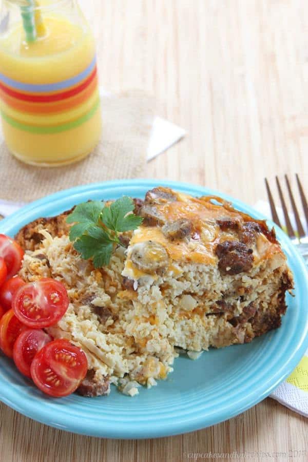 Cauliflower Hash Browns Slow Cooker Breakfast Casserole - an easy recipe to feed a crowd | cupcakesandkalechips.com | gluten free, low carb