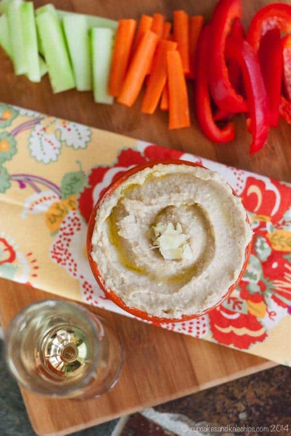 White Truffle Parmesan White Bean Hummus is a simple but luxurious party appetizer. You only need four ingredients and five minutes to make this delicious dip! | cupcakesandkalechips.com | gluten free, vegetarian