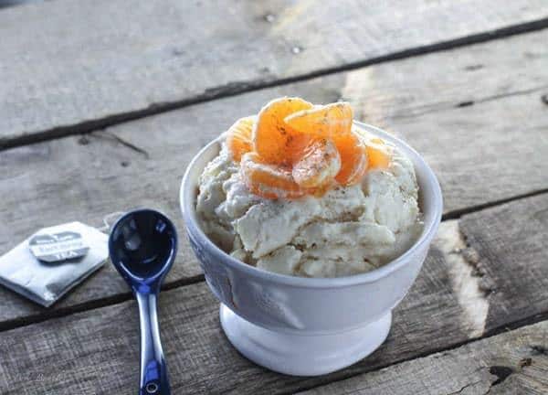 Earl Grey Frozen Yogurt topped with Clementines & Cardamom - a creamy, healthy dessert recipe that is easy to make but sure to impress | foodbabbles.com for cupcakesandkalechips.com | gluten free