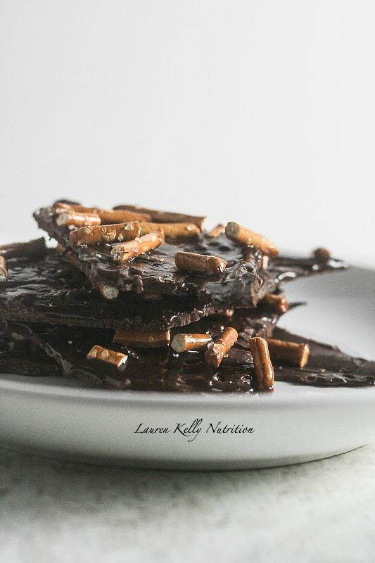 Dark Chocolate Salted Caramel Pretzel Bark - a sweet treat that can be healthy, vegan, gluten-free AND delicious! | laurenkellynutrition.com for cupcakesandkalechips.com