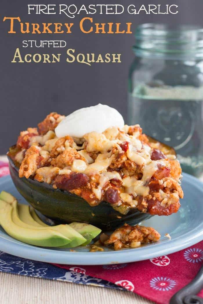 Fire Roasted Garlic Turkey Chili Stuffed Acorn Squash - a healthy, low carb alternative to a bread bowl, and it's quick and easy enough for a family dinner even on a busy weeknight | cupcakesandkalechips.com | #WeekdaySupper with #McSkilletSauce