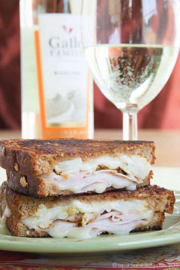 Roasted Cauliflower, Ham and Brie Grilled Cheese - an unexpected and incredible flavor combination with rich, melty Brie cheese. | cupcakesandkalechips.com