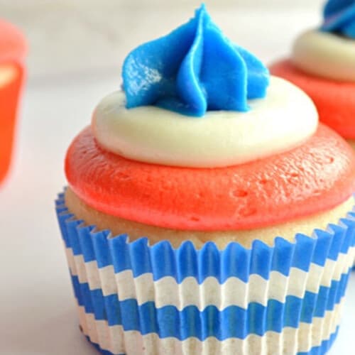 4th of July Cupcakes - taste like a classic Rocket Pop!