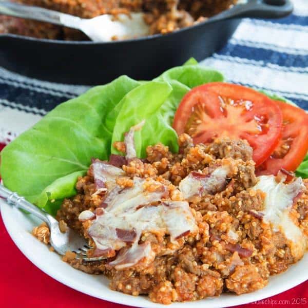 Bacon Cheeseburger Quinoa Skillet - a healthy, family-friendly meal with all of the ingredients and flavors of a beefy favorite. My boys devoured this protein-packed recipe. | cupcakesandkalechips.com | gluten free recipe