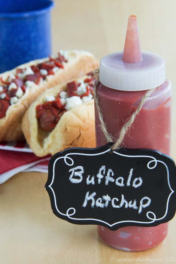 Buffalo Ketchup - kick of the classic condiment with your favorite hot sauce for your burgers and hot dogs, or a spicy dip for fries. | cupcakesandkalechips.com | gluten free, vegan recipe