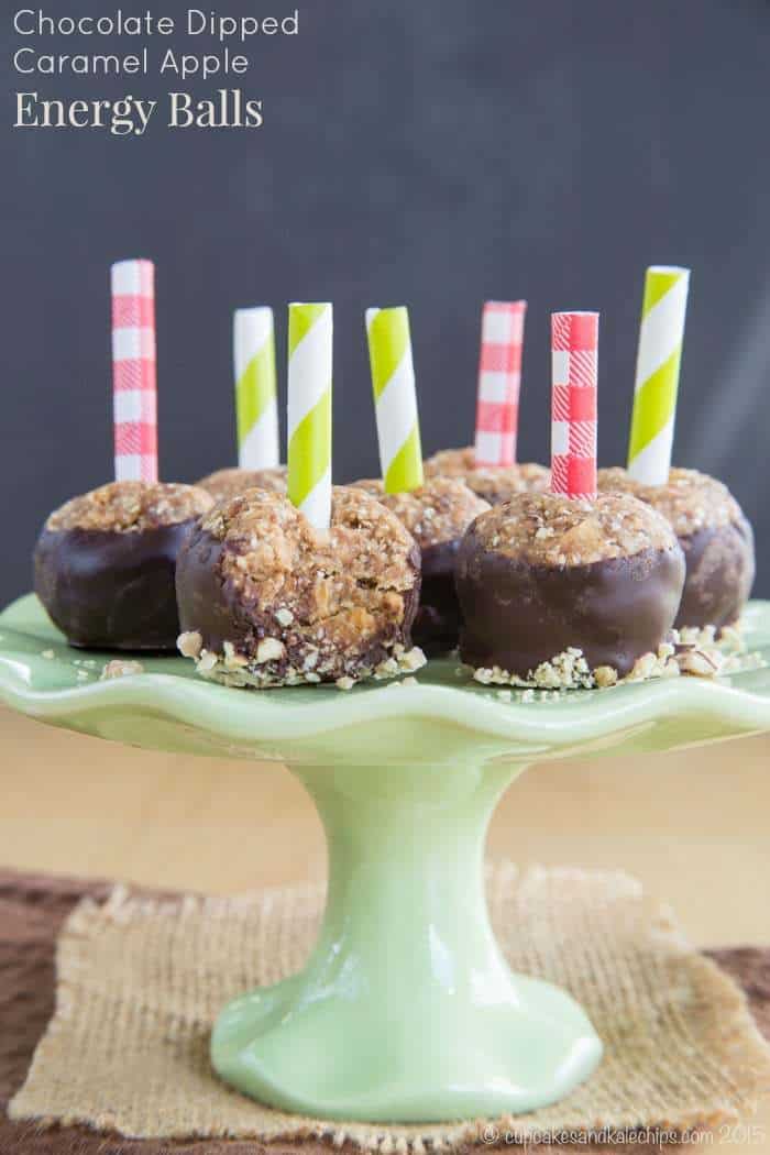 Chocolate Dipped Caramel Apple Energy Balls - a favorite fall sweet treat transformed into a healthy little energy bite! | cupcakesandkalechips.com | gluten free, vegan, nut free, and peanut free options
