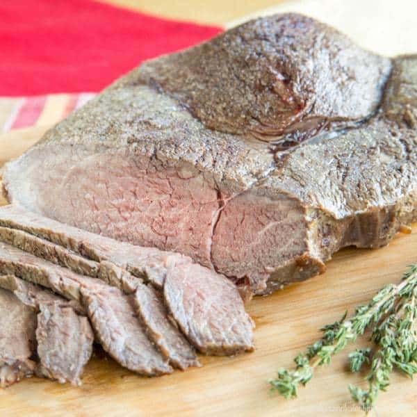 Apple Cider Dijon Marinated Tip Roast - a moist and delicious beef roast recipe perfect for #SundaySupper or a holiday meal. #RoastPerfect | cupcakesandkalechips.com | gluten free