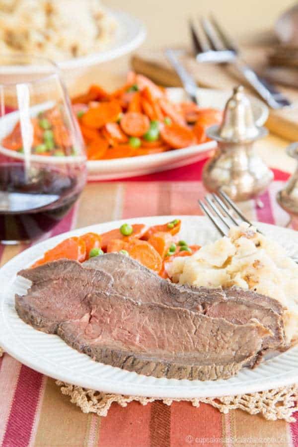 Apple Cider Dijon Marinated Tip Roast - a moist and delicious beef roast recipe perfect for #SundaySupper or a holiday meal. #RoastPerfect | cupcakesandkalechips.com | gluten free