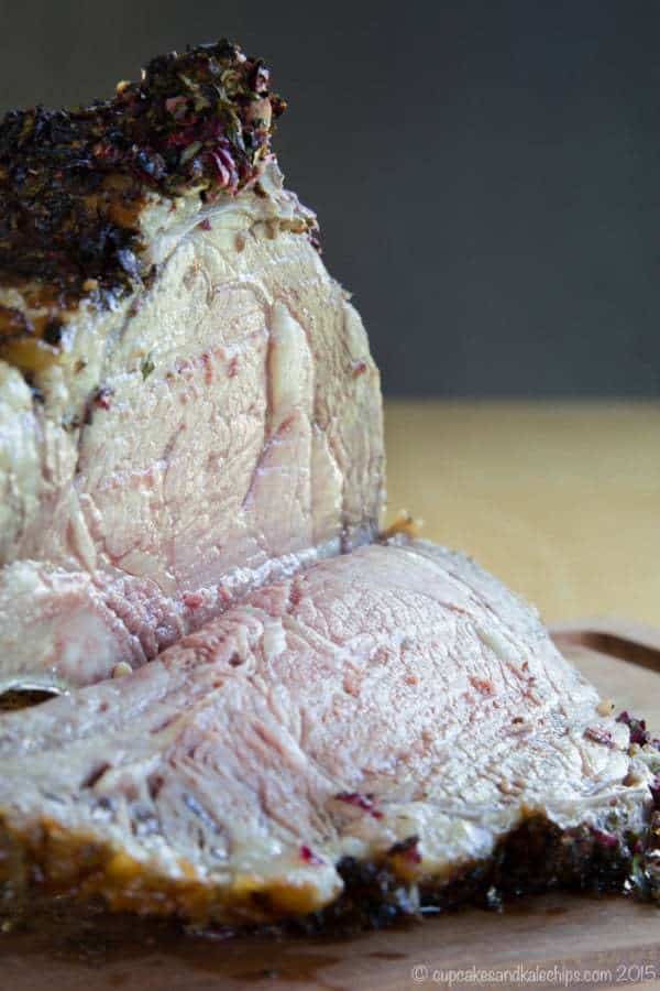 Cranberry Crusted Prime Rib Roast - a perfectly tender and flavorful beef roast for a holiday meal or #SundaySupper. You too can #RoastPerfect! #ad | cupcakesandkalechips.com | gluten free, low carb, paleo