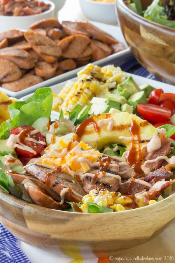 Sweet and Smoky BBQ Chicken Sausage Grilled Summer Salad - set up a salad bar filled with toppings from the grill including @alfrescogourmet Sweet & Smoky BBQ Chicken Sausage for easy summer entertaining! #grillalfresco #ad | cupcakesandkalechips.com | gluten free