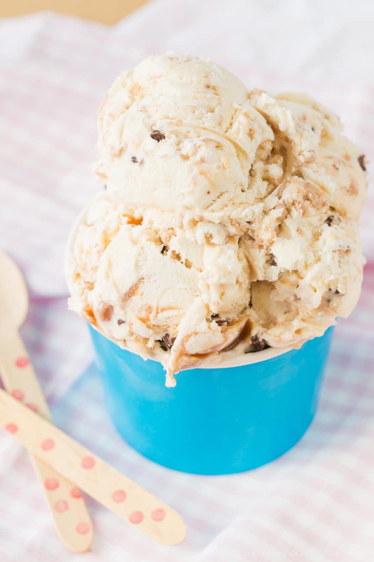 No-Churn Toffee Caramel Cheesecake Ice Cream - Cupcakes & Kale Chips