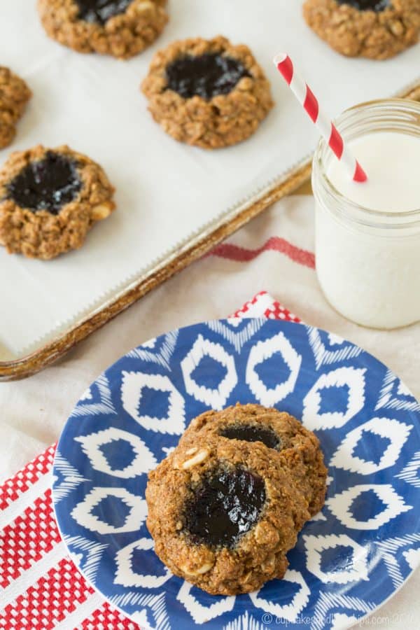 Jam Thumbprint Breakfast Cookies - start your day with this healthy cookie recipe that can even be made gluten free and dairy free. | cupcakesandkalechips.com