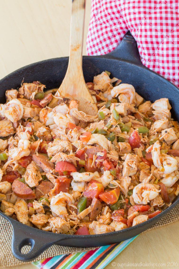 Chicken and shrimp jambalaya without rice in a cast iron skillet.
