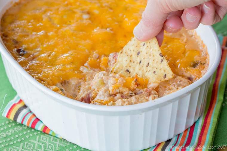 Cheesy Hot Jambalaya Dip Cupcakes & Kale Chips