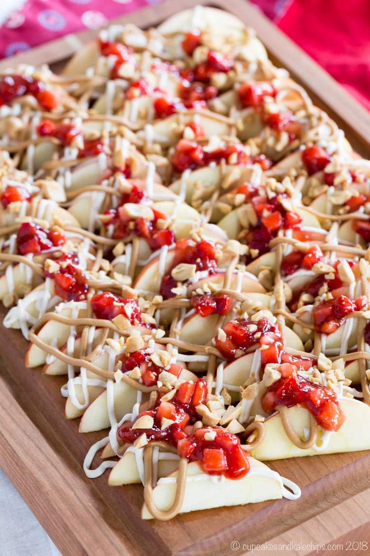 Rows of PB and J Cheesecake Apple Nachos