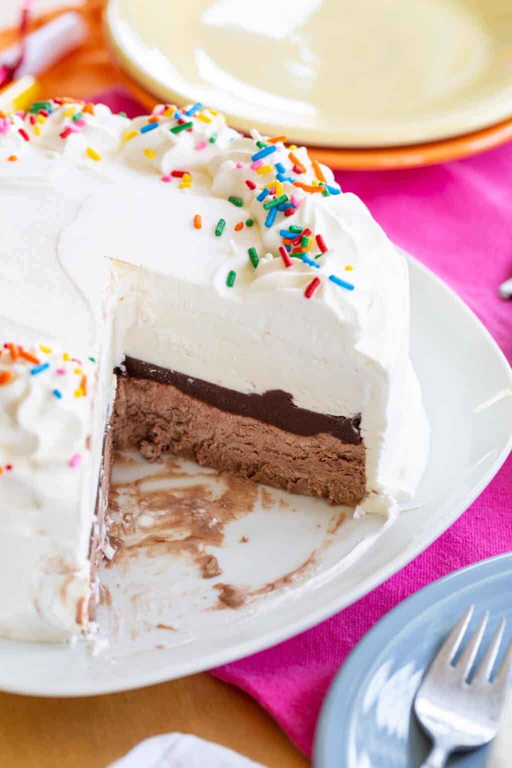 Easy Homemade Ice Cream Cake | Cupcakes & Kale Chips