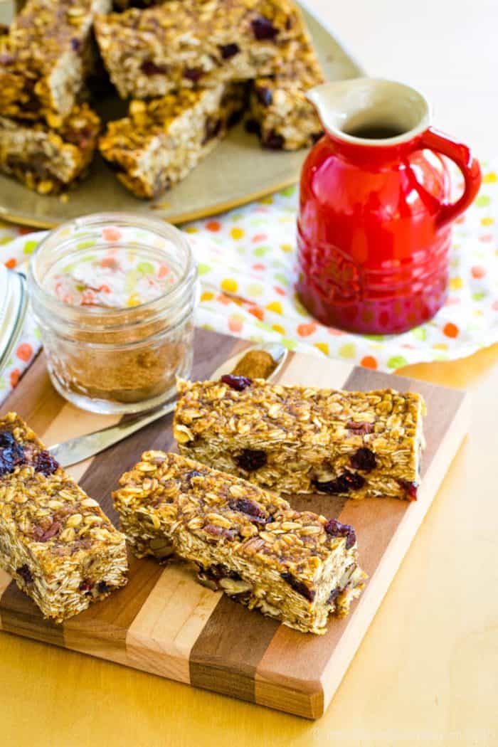 A cutting board with Pumpkin Spice Granola Bars