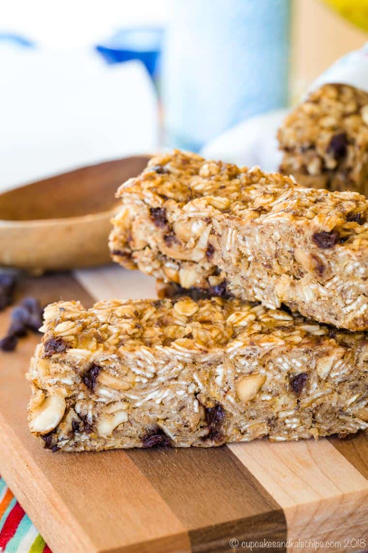 Peanut Butter Chocolate Chip Granola Bars - Cupcakes & Kale Chips