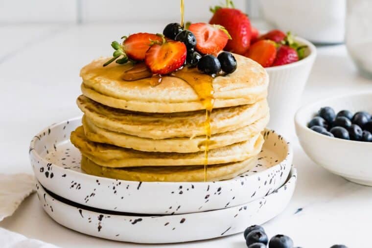 Easy Gluten-Free Almond Flour Pancakes | Cupcakes & Kale Chips