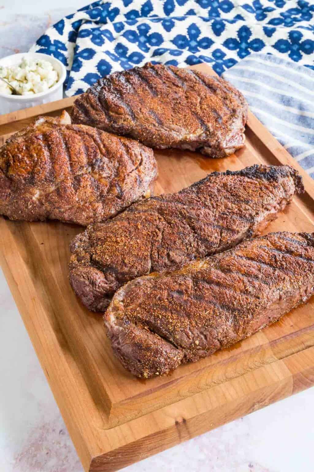 Black and Blue NY Strip Steaks Cupcakes & Kale Chips