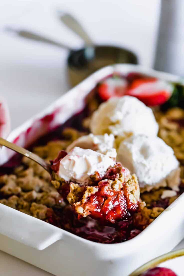 Gluten Free Strawberry Crumble | Cupcakes & Kale Chips