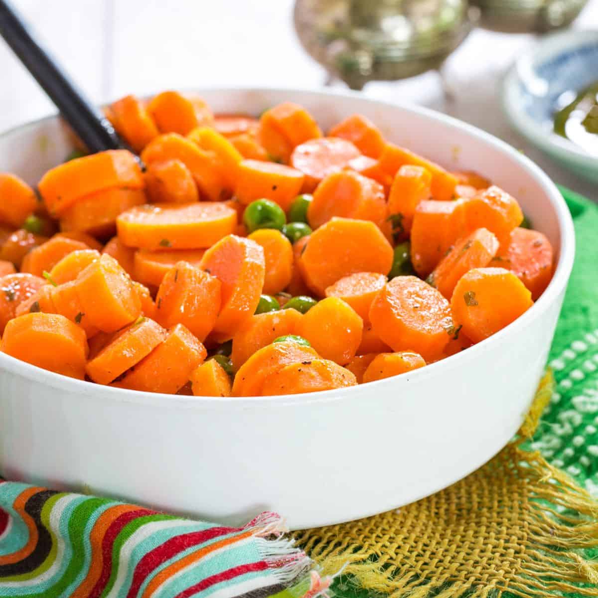 How to Make a Paper Fan - Smashed Peas & Carrots