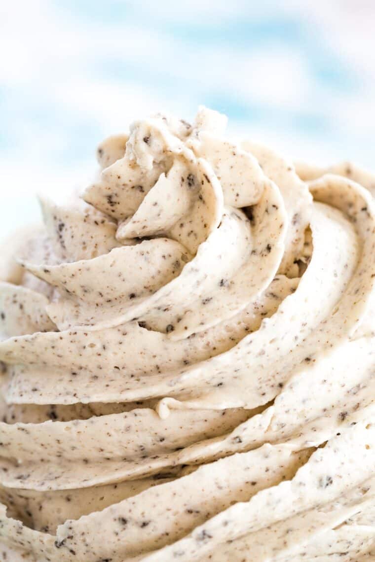 swirls of cookies and cream buttercream frosting