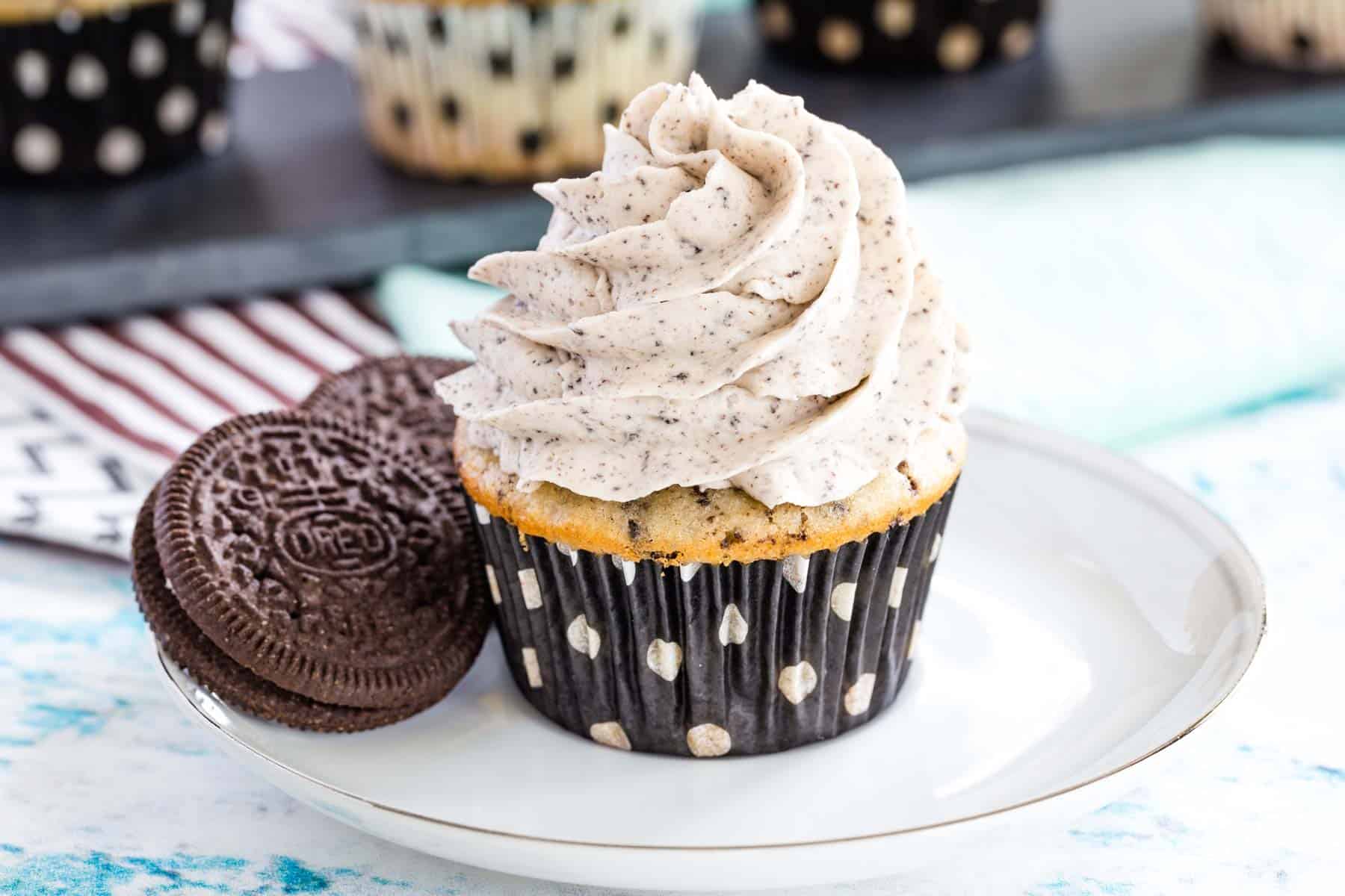 Oreo Birthday Cake Cupcakes – Milk&HoneyCakery