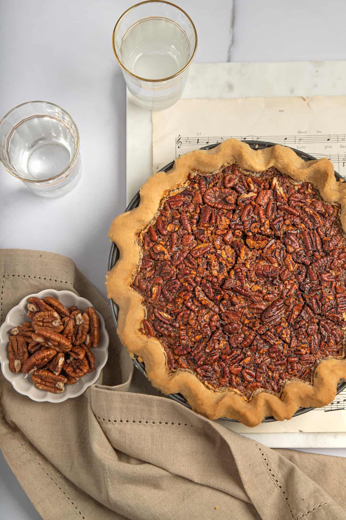 baked whole pecan pie