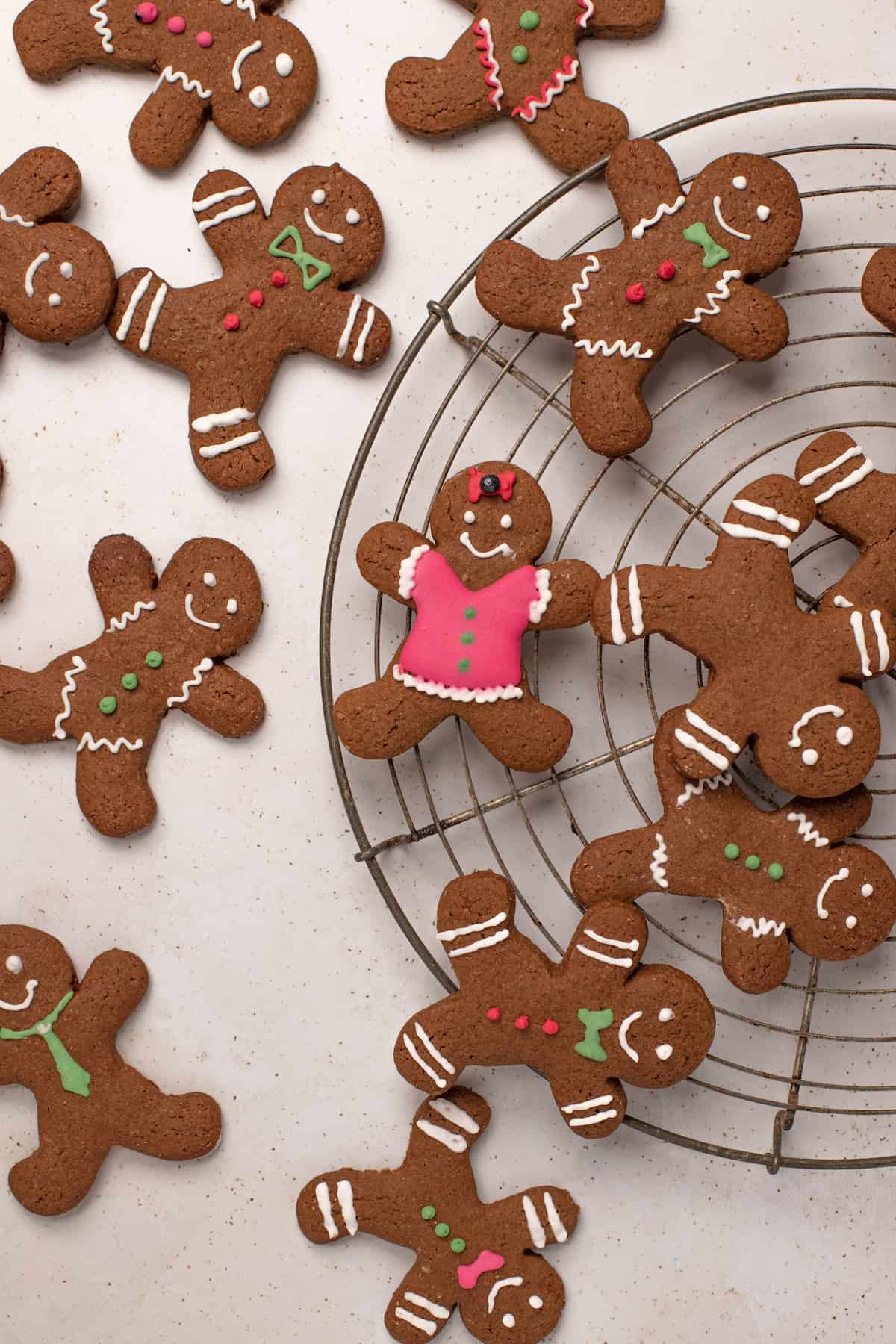 gingerbread cookies with decorations