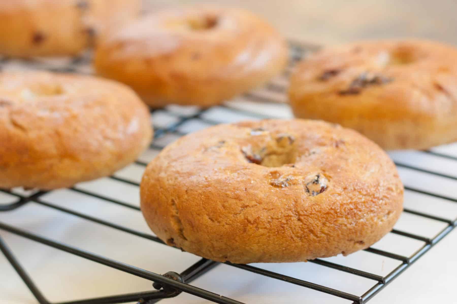 Easy GlutenFree Cinnamon Raisin Bagels Cupcakes & Kale Chips