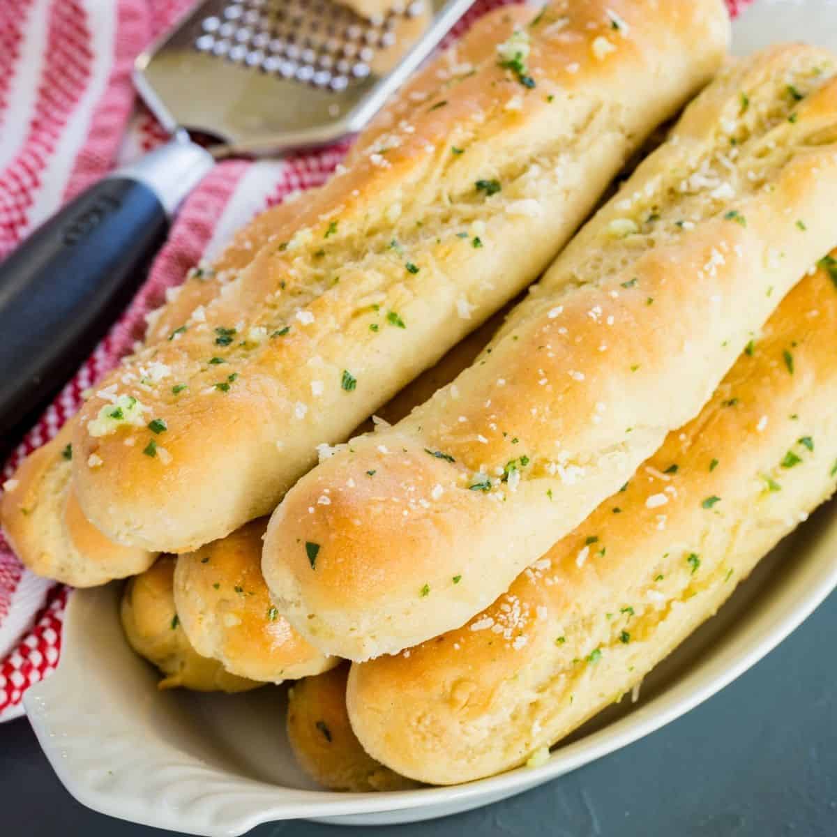 Gluten Free Garlic Breadsticks like Olive Garden Cupcakes