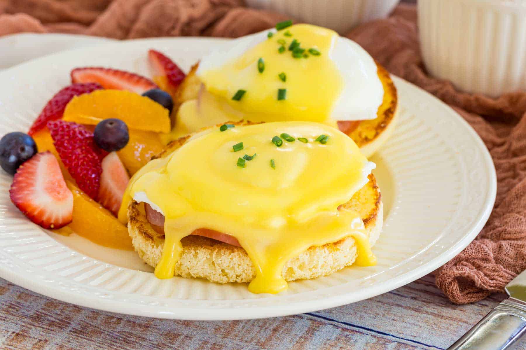 Gluten Free Eggs Benedict Cupcakes & Kale Chips