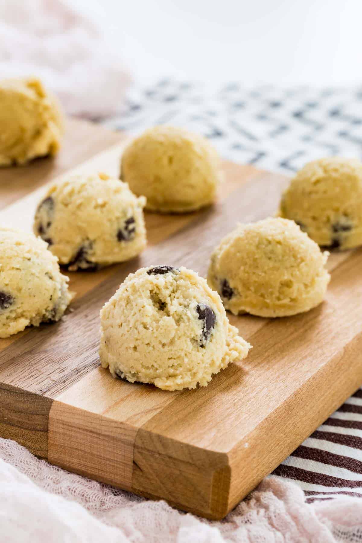 CHOCOLATE CHIP COOKIE DOUGH - Kaleido ScoopsKaleido Scoops