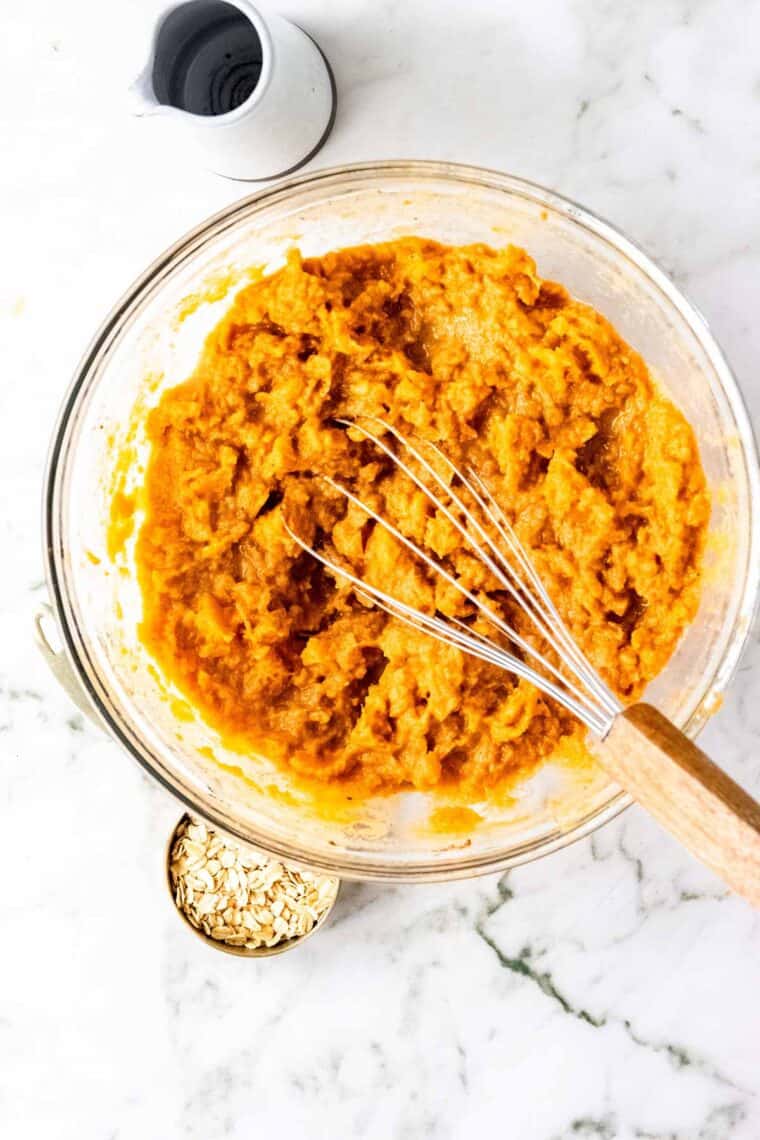 Sweet Potato Casserole Cupcakes & Kale Chips